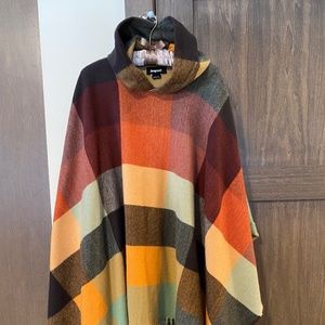 Desiguel hooded blanket poncho